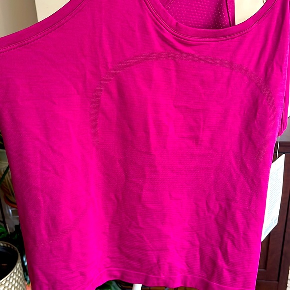 💕Lululemon Swiftly Tech Racerback Tank Top 2.0 Race Length-NWT-Women's Magenta - Picture 11 of 16